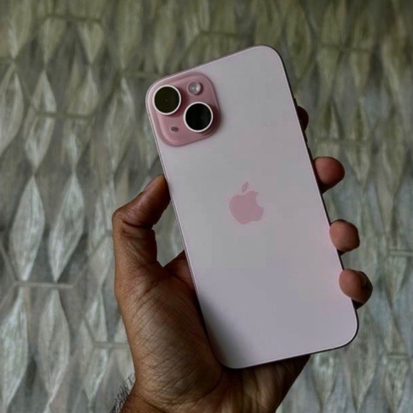 IPhone 15 Plus Barely Used PINK! 6.3 inch screen - Picture 1 of 1
